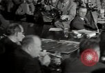Standbild Schine Fotos bei Army-McCarthy Anhörungen United States USA, 1954, aus Sekunde 18 historischem Filmmaterial Videoclip 65675036293
