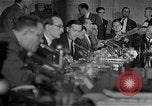 Standbild Schine Fotos bei Army-McCarthy Anhörungen United States USA, 1954, aus Sekunde 26 historischem Filmmaterial Videoclip 65675036293