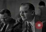 Standbild Schine Fotos bei Army-McCarthy Anhörungen United States USA, 1954, aus Sekunde 31 historischem Filmmaterial Videoclip 65675036293