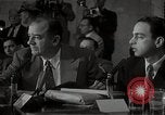 Standbild Schine Fotos bei Army-McCarthy Anhörungen United States USA, 1954, aus Sekunde 39 historischem Filmmaterial Videoclip 65675036293