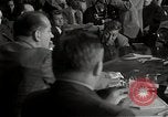 Standbild Schine Fotos bei Army-McCarthy Anhörungen United States USA, 1954, aus Sekunde 56 historischem Filmmaterial Videoclip 65675036293