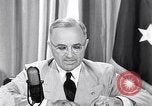 Standbild Präsident Harry Truman nach der Potsdamer Konferenz Washington DC USA, 1945, aus Sekunde 29 historischem Filmmaterial Videoclip 65675036323