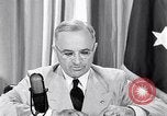 Standbild Präsident Harry Truman nach der Potsdamer Konferenz Washington DC USA, 1945, aus Sekunde 41 historischem Filmmaterial Videoclip 65675036323
