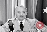 Standbild Präsident Harry Truman nach der Potsdamer Konferenz Washington DC USA, 1945, aus Sekunde 46 historischem Filmmaterial Videoclip 65675036323