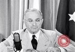 Standbild Präsident Harry Truman nach der Potsdamer Konferenz Washington DC USA, 1945, aus Sekunde 55 historischem Filmmaterial Videoclip 65675036323
