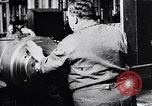 Image cannon factory United States USA, 1917, de la seconde 16 séquences d'archives historiques vidéo 65675036340