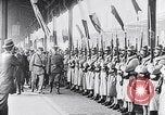 Image Général John J Pershing Paris France, 1917, de la seconde 31 séquences d'archives historiques vidéo 65675036346