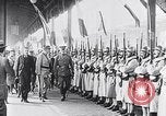 Image Général John J Pershing Paris France, 1917, de la seconde 33 séquences d'archives historiques vidéo 65675036346