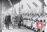 Image Général John J Pershing Paris France, 1917, de la seconde 34 séquences d'archives historiques vidéo 65675036346