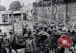 Immagine di US Army marzo a Parigi nella prima guerra mondiale Parigi Francia, 1917, secondo 4 filmato di repertorio 65675036347