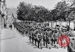 Immagine di US Army marzo a Parigi nella prima guerra mondiale Parigi Francia, 1917, secondo 10 filmato di repertorio 65675036347