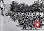 Immagine di US Army marzo a Parigi nella prima guerra mondiale Parigi Francia, 1917, secondo 11 filmato di repertorio 65675036347