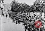 Immagine di US Army marzo a Parigi nella prima guerra mondiale Parigi Francia, 1917, secondo 15 filmato di repertorio 65675036347