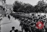 Immagine di US Army marzo a Parigi nella prima guerra mondiale Parigi Francia, 1917, secondo 52 filmato di repertorio 65675036347