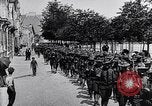 Immagine di US Army marzo a Parigi nella prima guerra mondiale Parigi Francia, 1917, secondo 58 filmato di repertorio 65675036347