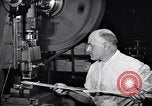 Standbild Schmuckfabrik New York City USA, 1919, aus Sekunde 3 historischem Filmmaterial Videoclip 65675036348