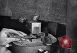 Standbild Schmuckfabrik New York City USA, 1919, aus Sekunde 22 historischem Filmmaterial Videoclip 65675036348