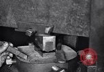Standbild Schmuckfabrik New York City USA, 1919, aus Sekunde 30 historischem Filmmaterial Videoclip 65675036348