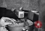 Standbild Schmuckfabrik New York City USA, 1919, aus Sekunde 33 historischem Filmmaterial Videoclip 65675036348
