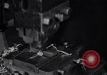 Standbild Schmuckfabrik New York City USA, 1919, aus Sekunde 48 historischem Filmmaterial Videoclip 65675036348