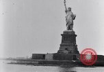 Standbild New York City Mitte der 1920er Jahre New York City USA, 1925, aus Sekunde 52 historischem Filmmaterial Videoclip 65675036354