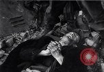 Image mort de Benito Mussolini Milan Italie, 1945, de la seconde 1 séquences d'archives historiques vidéo 65675036367