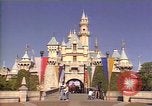 Immagine di Il trentacinquesimo anniversario di Disneyland California United States USA, 1990, secondo 46 filmato di repertorio 65675036380