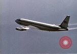 Standbild VC-137 Stratoliner Wohn- Flugzeuge United States USA, 1972, aus Sekunde 50 historischem Filmmaterial Videoclip 65675036385
