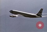 Standbild VC-137 Stratoliner Wohn- Flugzeuge United States USA, 1972, aus Sekunde 51 historischem Filmmaterial Videoclip 65675036385