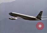 Standbild VC-137 Stratoliner Wohn- Flugzeuge United States USA, 1972, aus Sekunde 52 historischem Filmmaterial Videoclip 65675036385