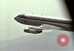 Standbild VC-137 Stratoliner Wohn- Flugzeuge United States USA, 1972, aus Sekunde 59 historischem Filmmaterial Videoclip 65675036385