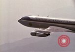 Standbild VC-137 Stratoliner Wohn- Flugzeuge United States USA, 1972, aus Sekunde 62 historischem Filmmaterial Videoclip 65675036385