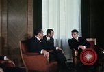 Standbild USA Präsident Richard Nixon Bukarest Rumänien, 1969, aus Sekunde 10 historischem Filmmaterial Videoclip 65675036411