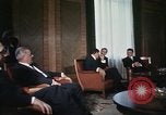 Standbild USA Präsident Richard Nixon Bukarest Rumänien, 1969, aus Sekunde 39 historischem Filmmaterial Videoclip 65675036411