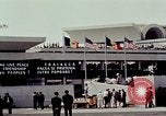 Standbild USA Präsident Richard Nixon Bukarest Rumänien, 1969, aus Sekunde 61 historischem Filmmaterial Videoclip 65675036417