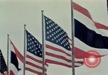 Standbild USA Präsident Richard Nixon Thailand, 1969, aus Sekunde 16 historischem Filmmaterial Videoclip 65675036419