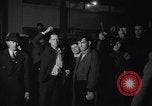 Image les travailleurs en grève à Fisher usine de corps Flint Michigan USA, 1937, de la seconde 30 séquences d'archives historiques vidéo 65675036423