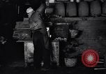 Standbild US-Regierung Gold Bars bei uns Minze Philadelphia Pennsylvania USA, 1937, aus Sekunde 13 historischem Filmmaterial Videoclip 65675036425