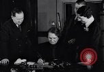 Standbild US-Regierung Gold Bars bei uns Minze Philadelphia Pennsylvania USA, 1937, aus Sekunde 26 historischem Filmmaterial Videoclip 65675036425