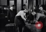 Standbild US-Regierung Gold Bars bei uns Minze Philadelphia Pennsylvania USA, 1937, aus Sekunde 31 historischem Filmmaterial Videoclip 65675036425