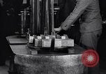 Standbild US-Regierung Gold Bars bei uns Minze Philadelphia Pennsylvania USA, 1937, aus Sekunde 36 historischem Filmmaterial Videoclip 65675036425