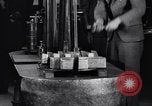 Standbild US-Regierung Gold Bars bei uns Minze Philadelphia Pennsylvania USA, 1937, aus Sekunde 38 historischem Filmmaterial Videoclip 65675036425