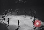 Standbild New York Ice Follies New York City USA, 1937, aus Sekunde 17 historischem Filmmaterial Videoclip 65675036426