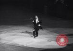 Standbild New York Ice Follies New York City USA, 1937, aus Sekunde 41 historischem Filmmaterial Videoclip 65675036426