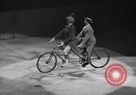Standbild New York Ice Follies New York City USA, 1937, aus Sekunde 42 historischem Filmmaterial Videoclip 65675036426