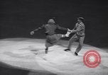 Standbild New York Ice Follies New York City USA, 1937, aus Sekunde 52 historischem Filmmaterial Videoclip 65675036426