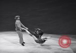 Standbild New York Ice Follies New York City USA, 1937, aus Sekunde 59 historischem Filmmaterial Videoclip 65675036426