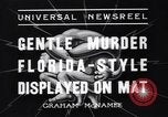 Standbild Vintage wrestling 1930s Florida United States USA, 1937, aus Sekunde 4 historischem Filmmaterial Videoclip 65675036427