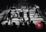 Standbild Vintage wrestling 1930s Florida United States USA, 1937, aus Sekunde 12 historischem Filmmaterial Videoclip 65675036427