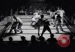 Standbild Vintage wrestling 1930s Florida United States USA, 1937, aus Sekunde 13 historischem Filmmaterial Videoclip 65675036427